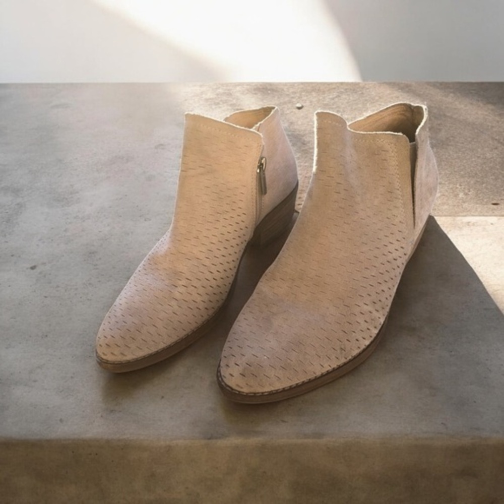 Lucky brand Suede booties